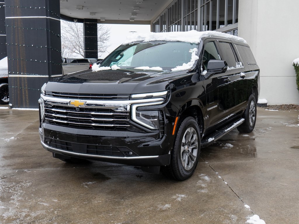 2025 Chevrolet Suburban LT photo 2