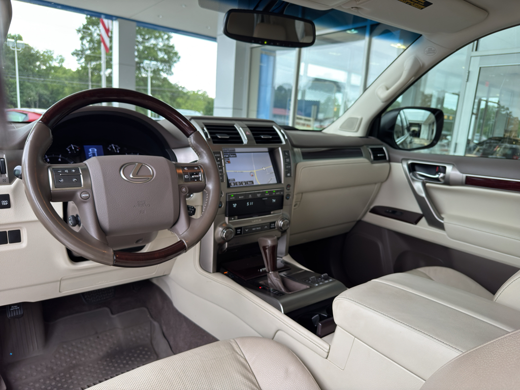 2019 Lexus GX 460 Premium photo 25