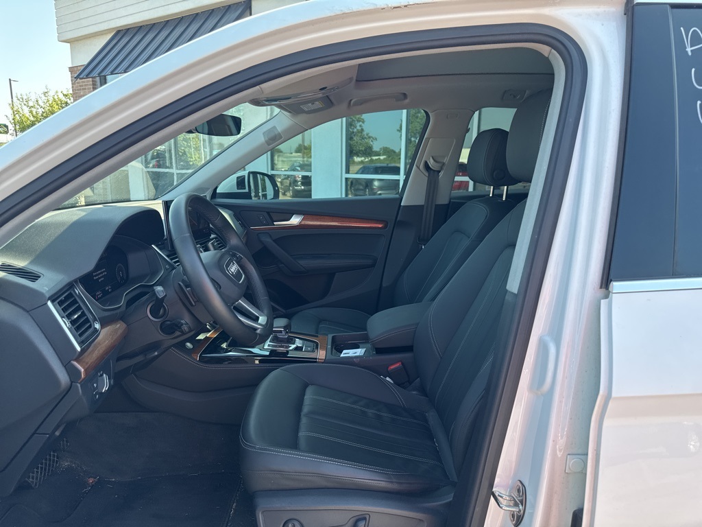 2023 Audi Q5 45 S line Premium photo 12