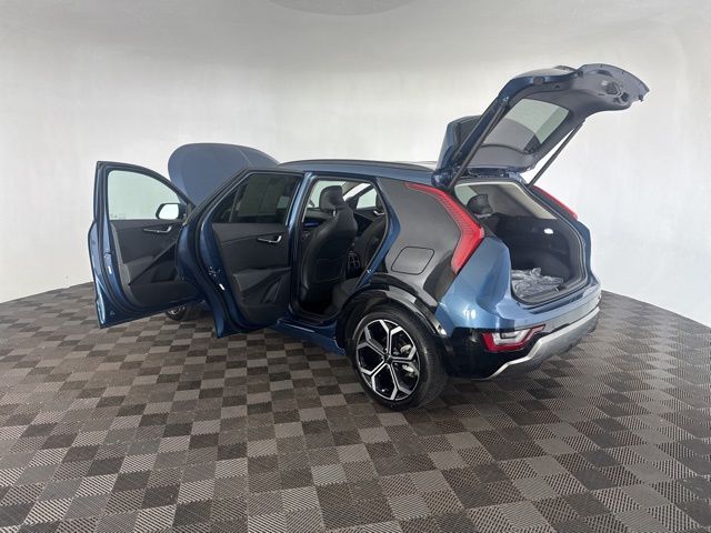 2024 Kia Niro Plug-In Hybrid SX photo 16