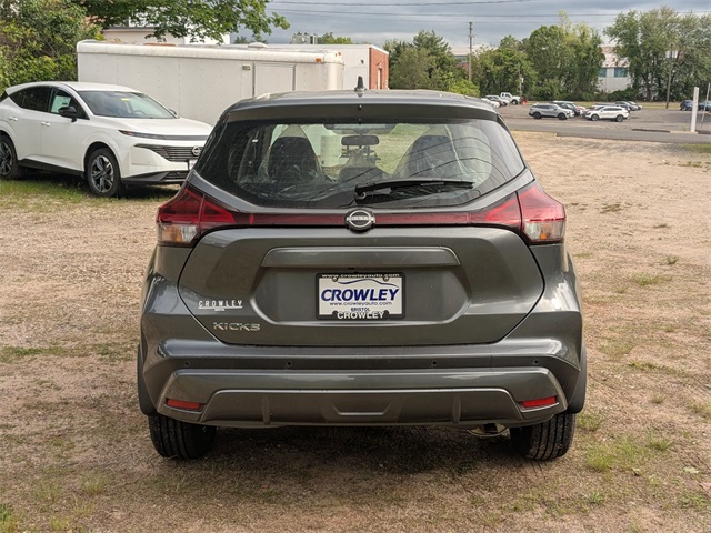 2025 Nissan Kicks Play S photo 4