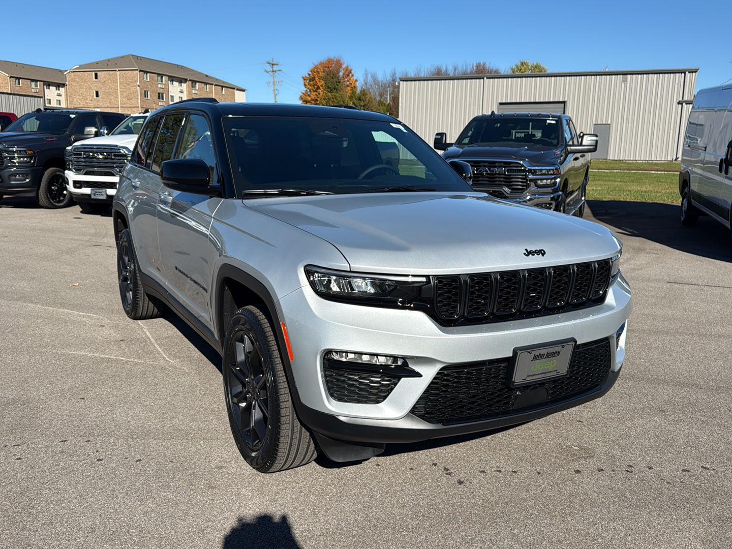 2025 Jeep Grand Cherokee Limited photo 2