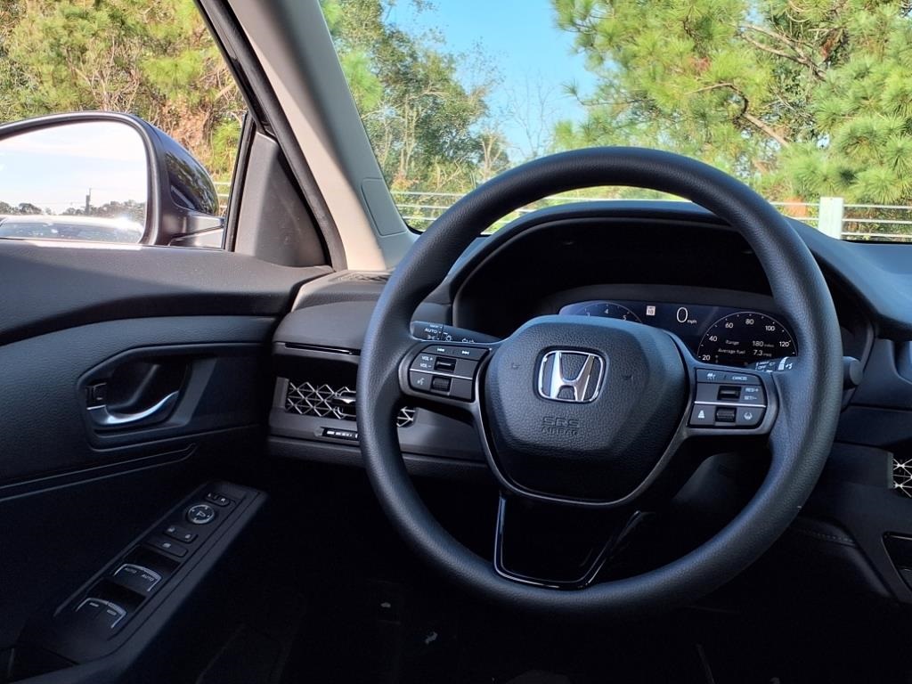 2025 Honda Accord LX photo 12