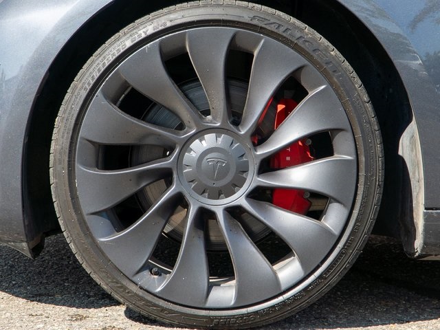 2023 Tesla Model 3 Performance photo 12