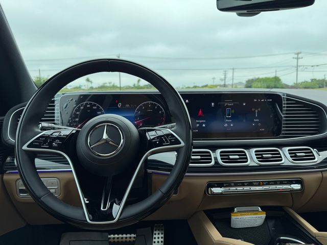 2025 Mercedes Benz GLS 580 4MATIC photo 3