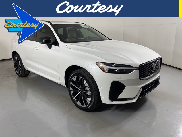 2026 Volvo XC60 Plus's photo