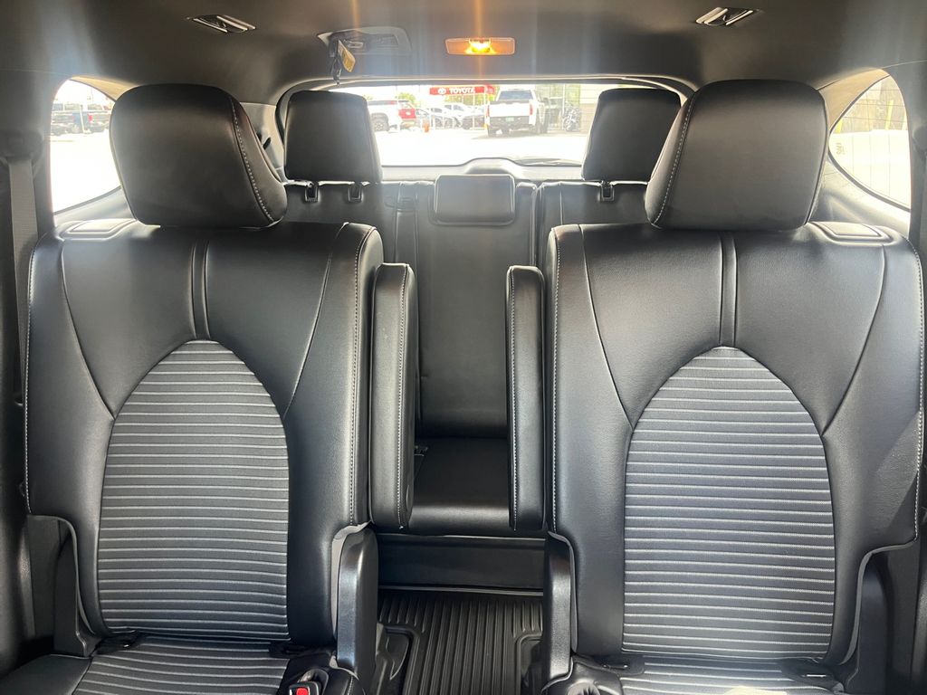 2023 Toyota Highlander XSE photo 19