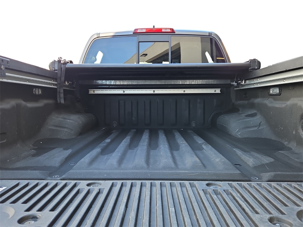2022 Nissan Frontier Crew Cab photo 27