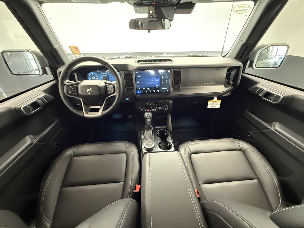 2025 Ford Bronco Badlands photo 3