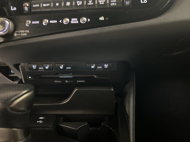 2022 Lexus ES 350 F SPORT photo 21