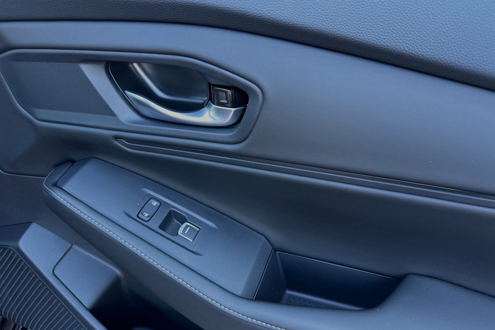 2025 Honda Accord Hybrid Sport-L photo 18