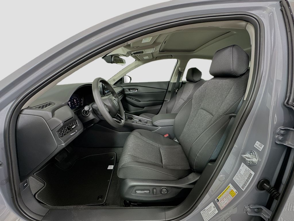 2025 Honda Accord SE photo 14
