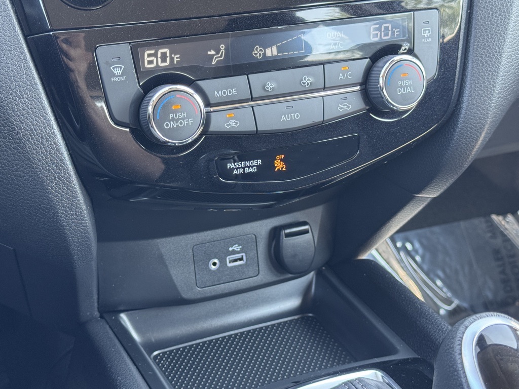 2021 Nissan Rogue Sport SV photo 14