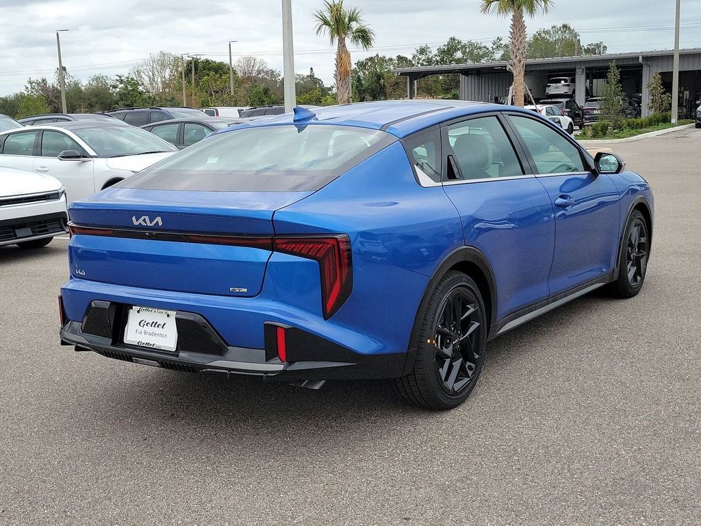 2025 Kia K4 GT-Line Turbo photo 4