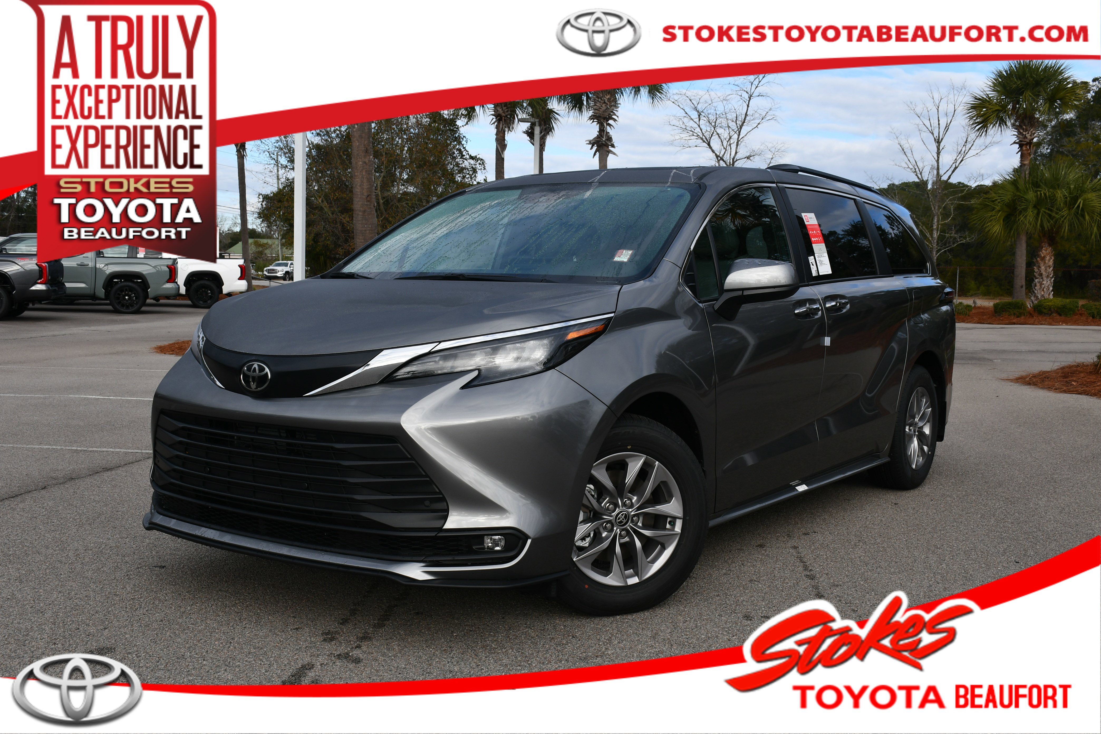 2026 Toyota Sienna XLE's photo