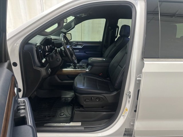 2022 Chevrolet Silverado 1500 High Country photo 5