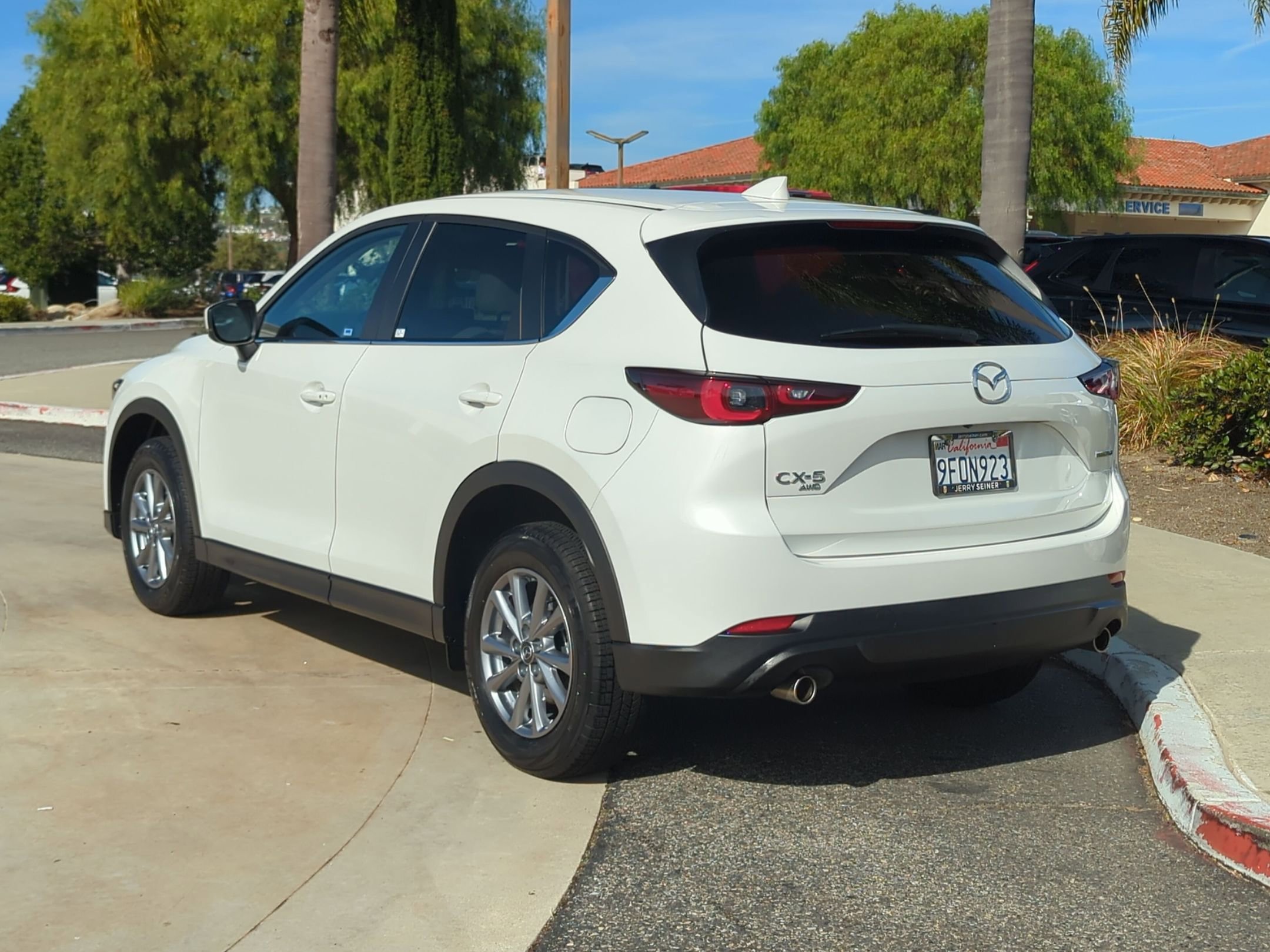 2023 Mazda CX-5 2.5 S Preferred photo 3