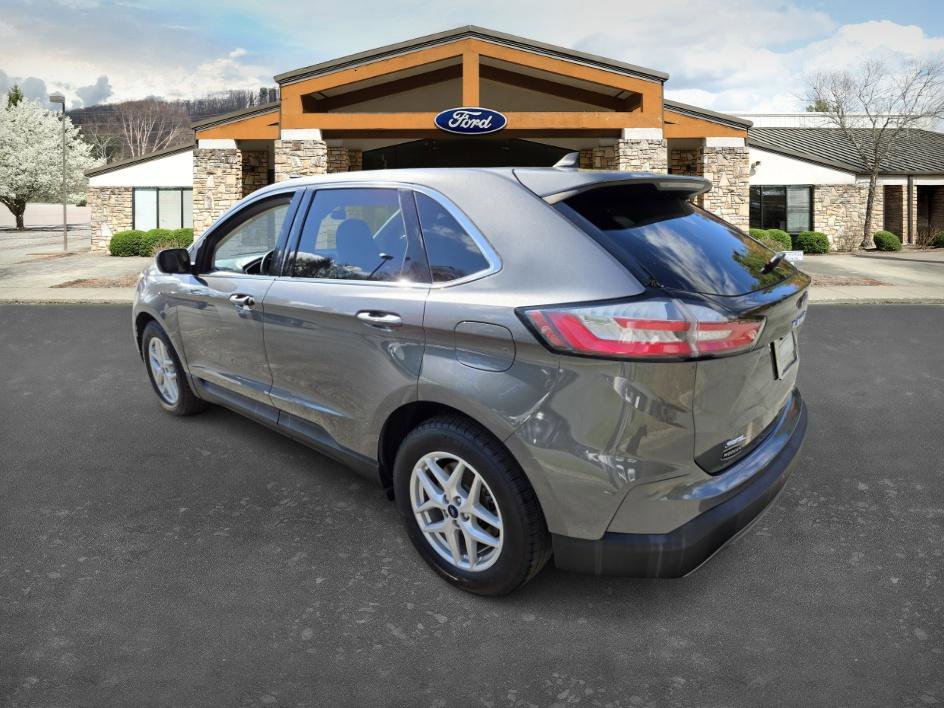 2021 Ford Edge SEL photo 7