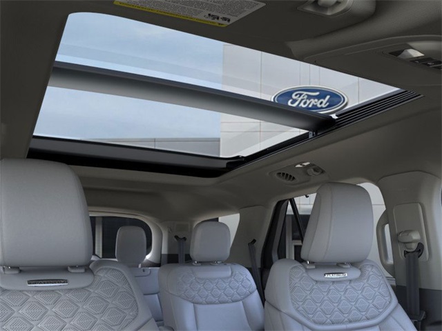 2025 Ford Explorer Platinum photo 19