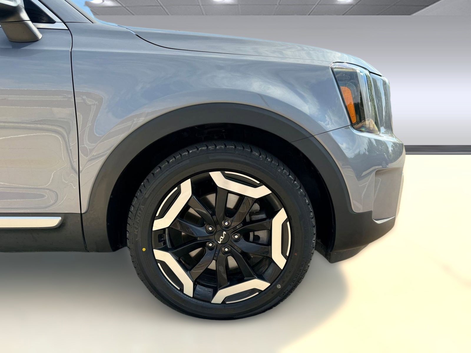 2024 Kia Telluride S photo 9