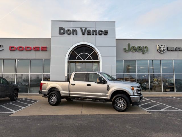 2021 Ford F-250 Super Duty XLT's photo