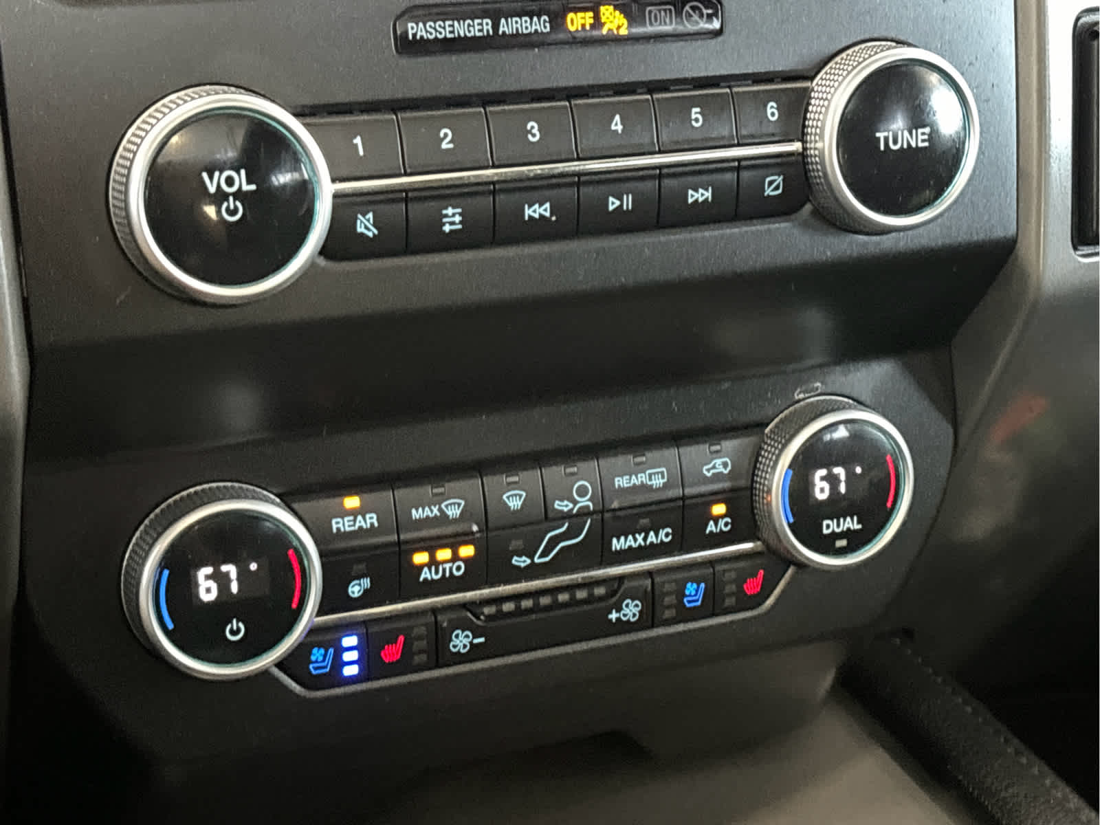 2021 Ford Expedition MAX XLT photo 24