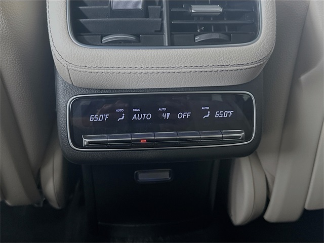 2026 Mercedes Benz GLS 450 4MATIC photo 20