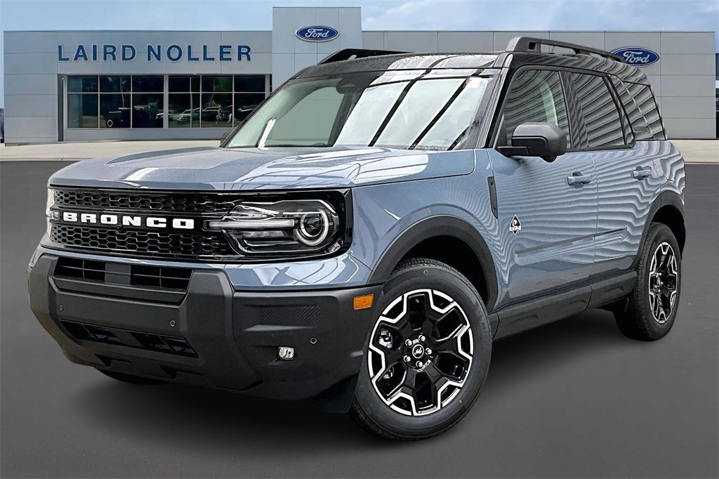 2025 Ford Bronco Sport Outer Banks's photo