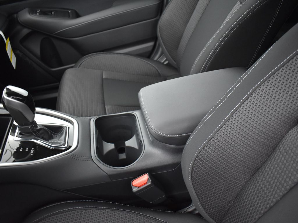 2025 Subaru Outback Premium photo 8