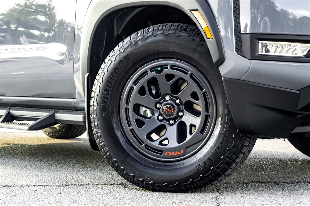 2026 Nissan Frontier PRO-X photo 2