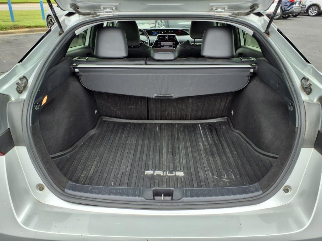2022 Toyota Prius XLE photo 24
