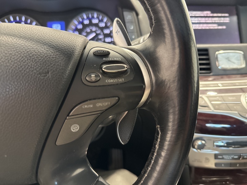 2018 Infiniti Q70 3.7 Luxe photo 23