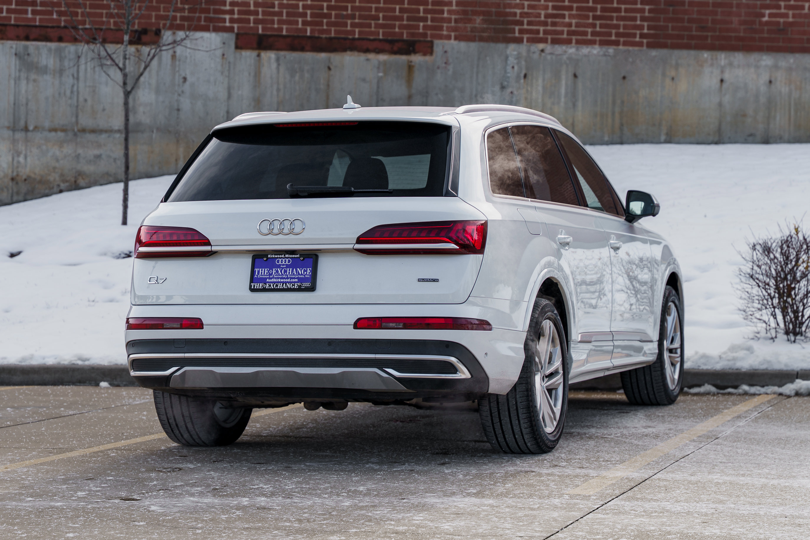 2022 Audi Q7 Premium Plus photo 2