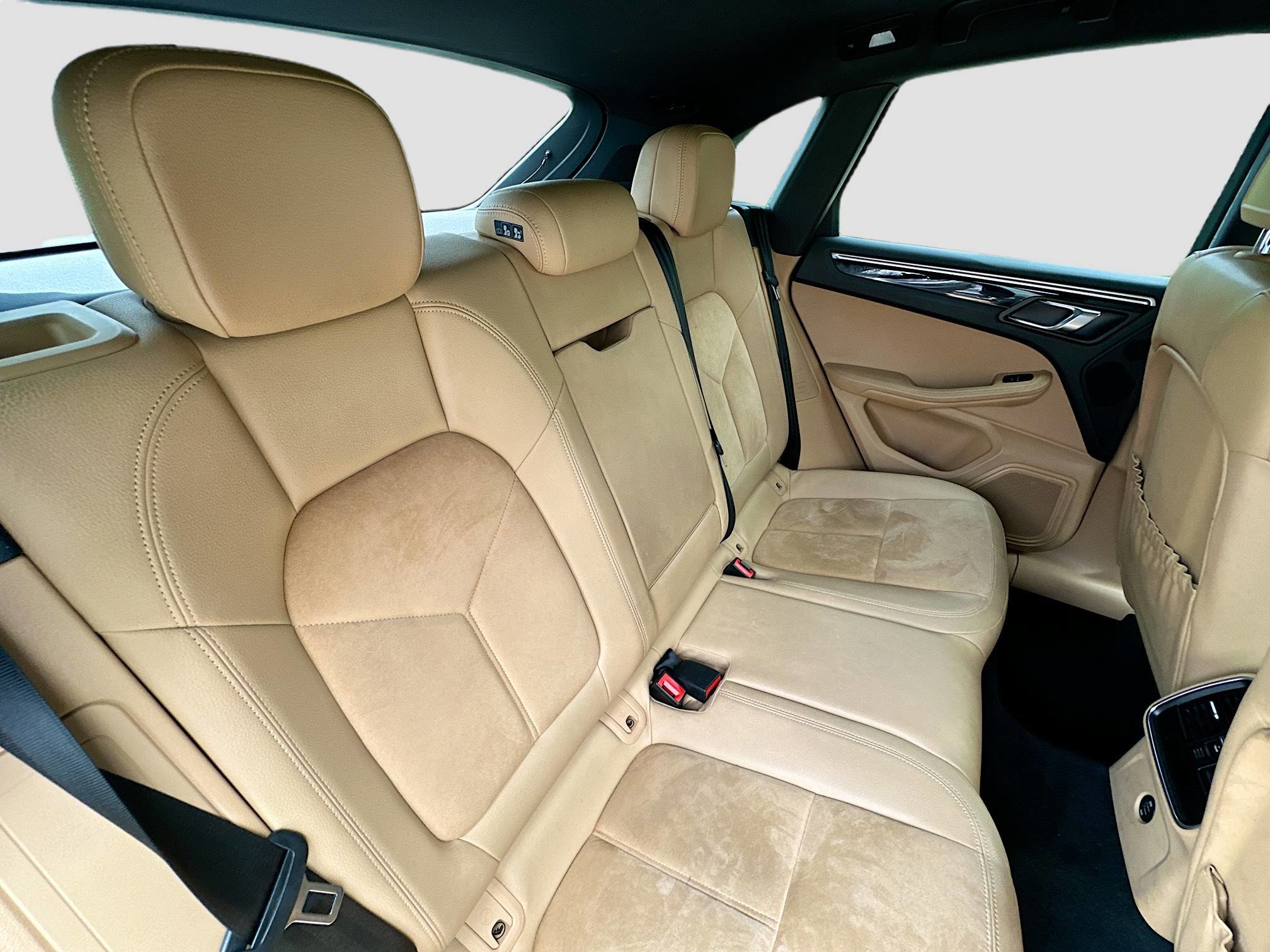 2018 Porsche Macan photo 28