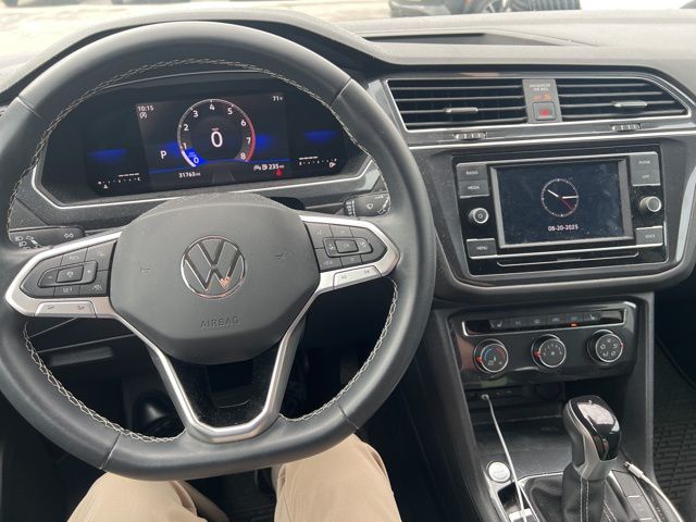 2023 Volkswagen Tiguan S photo 9