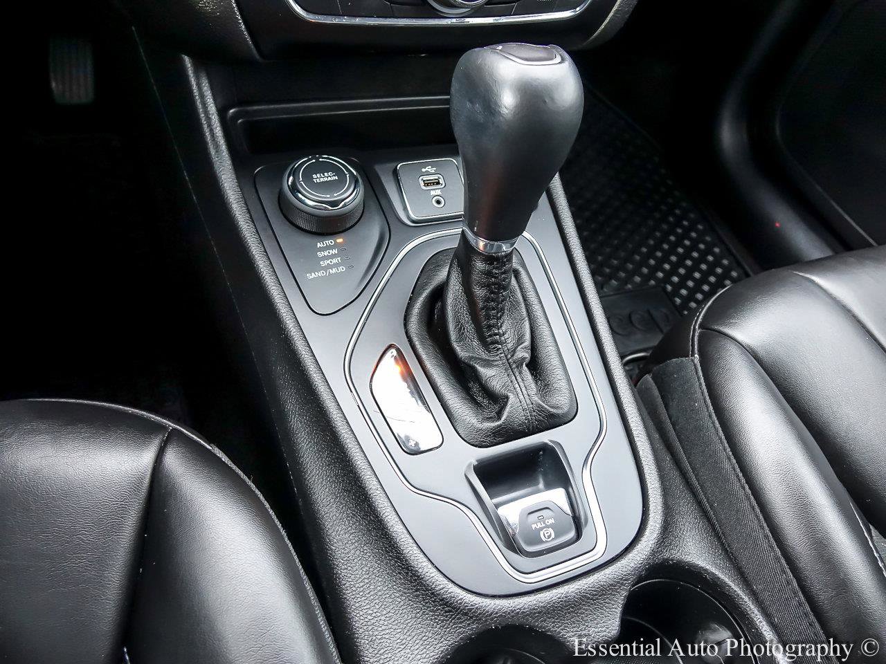 2019 JEEP CHEROKEE - Image 16