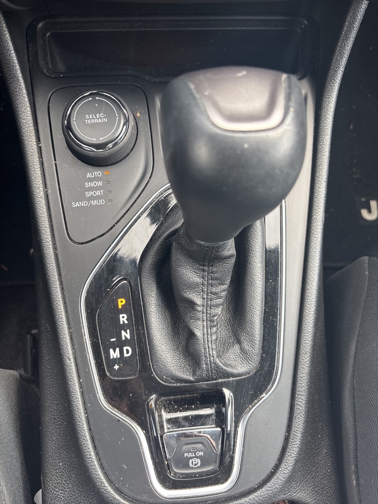 2019 Jeep Cherokee Limited photo 12