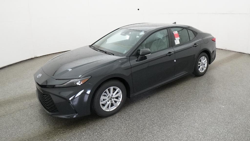 2026 Toyota Camry LE's photo