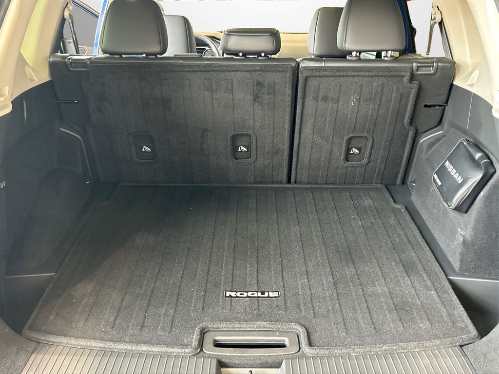 2023 Nissan Rogue SV photo 11