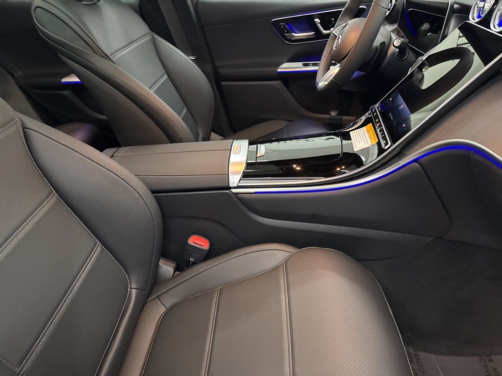 2026 Mercedes Benz GLC 300 photo 27