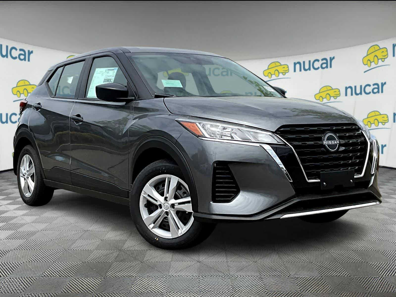 2025 Nissan KICKS PLAY Base's photo