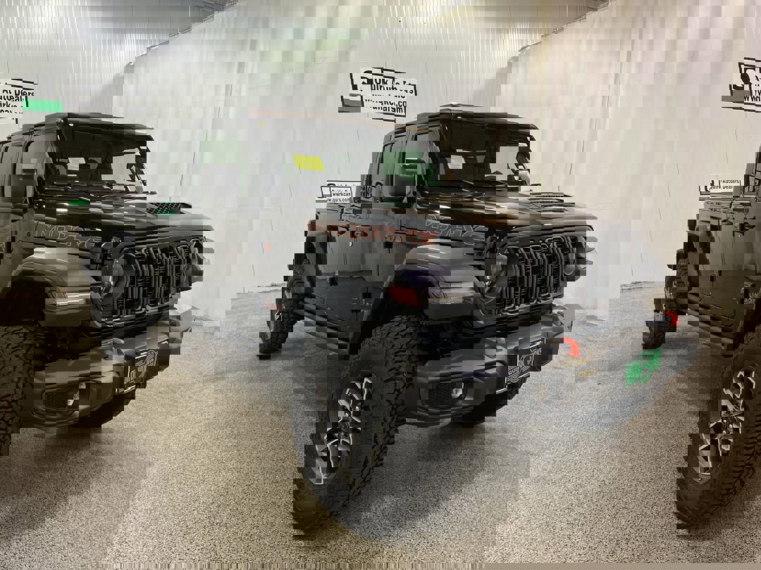 2025 Jeep Gladiator Mojave's photo