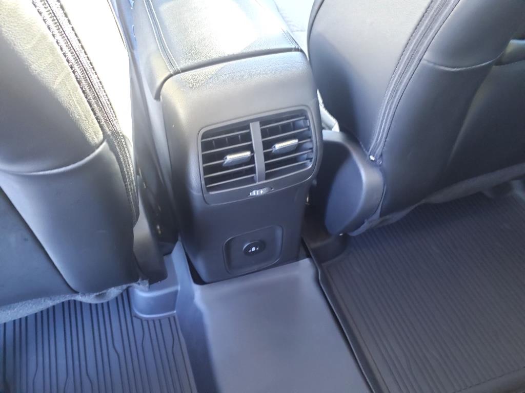 2025 Ford Escape Plug-In Hybrid photo 7
