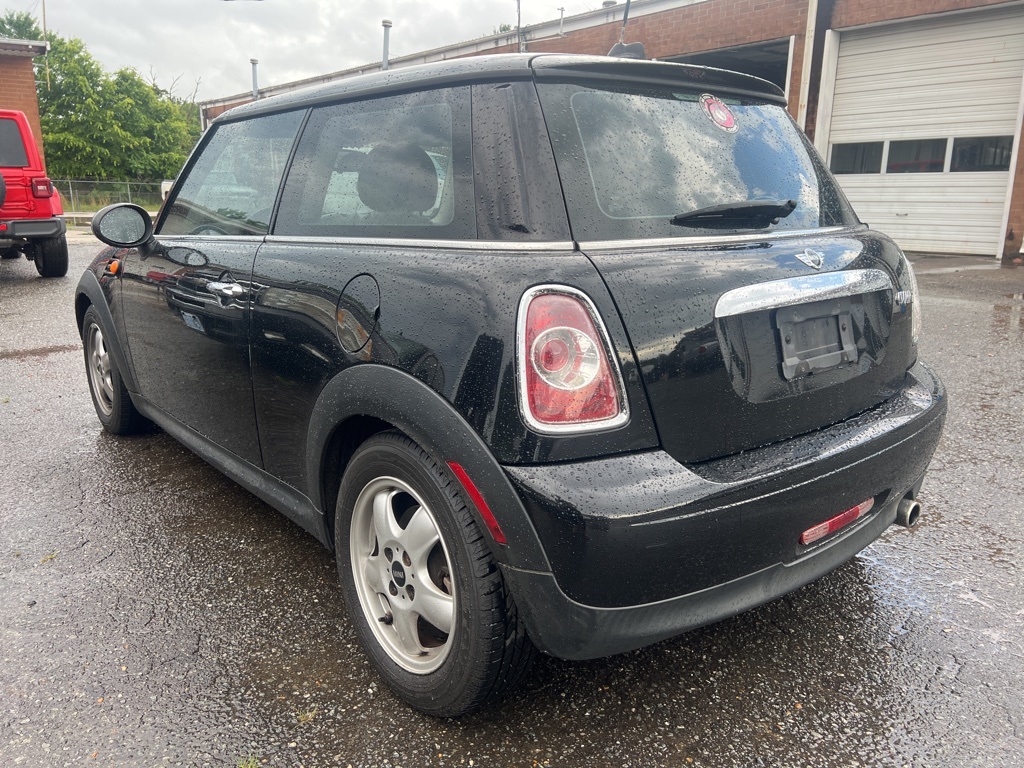 2011 Mini Cooper Base photo 3