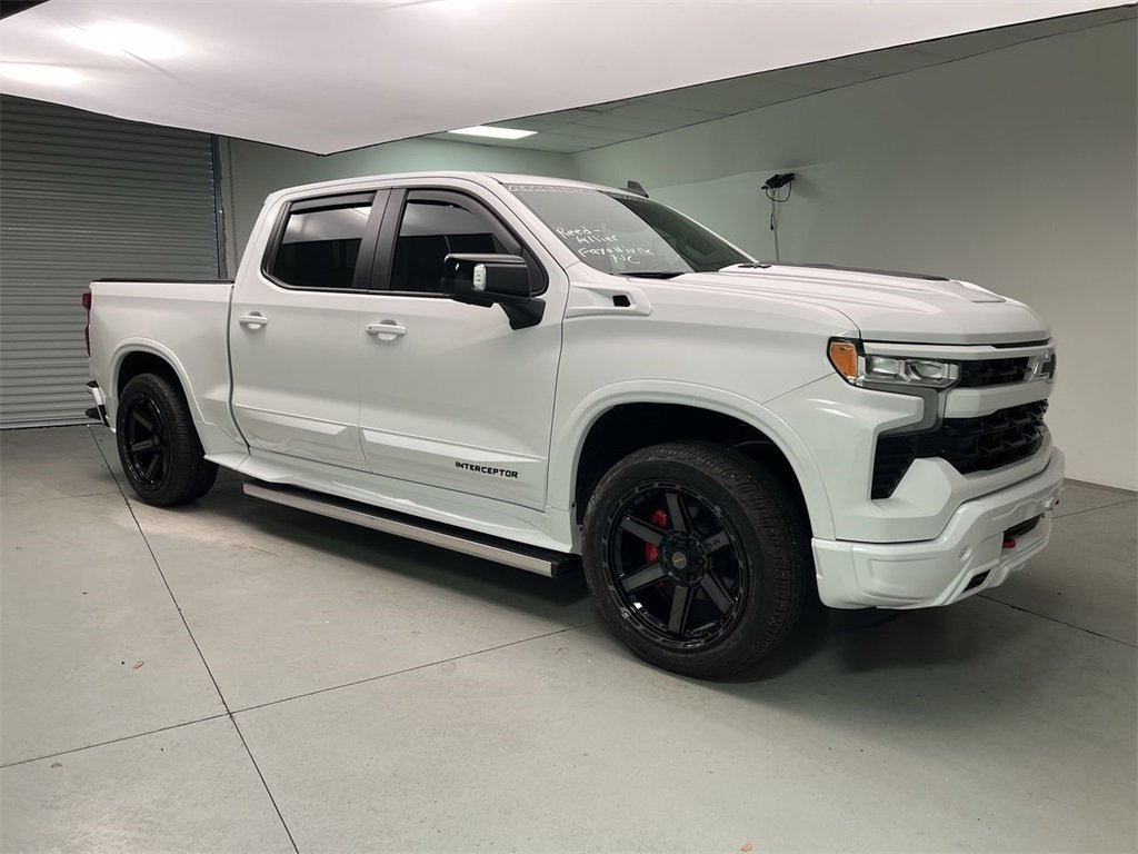 2025 Chevrolet Silverado 1500 RST photo 2