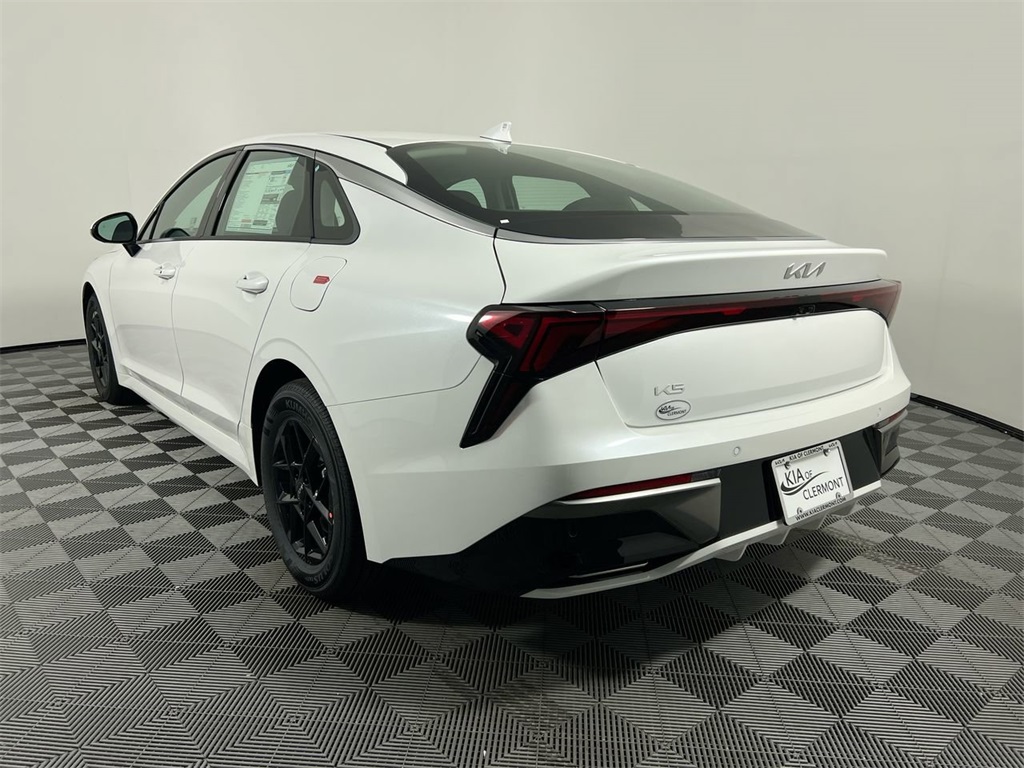 2025 Kia K5 LXS photo 5