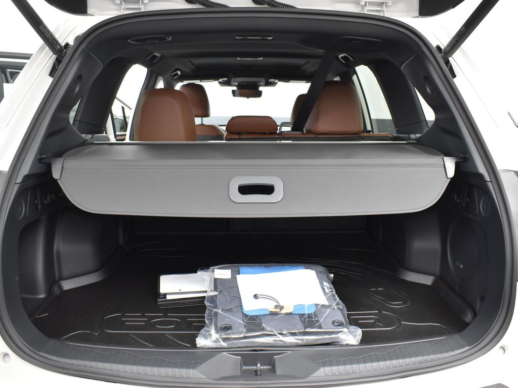 2025 Subaru Forester Touring photo 24