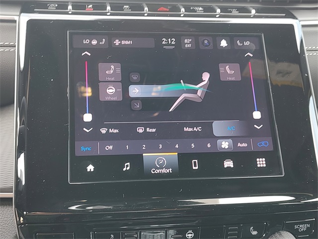 2025 Jeep Grand Cherokee Laredo Altitude photo 14