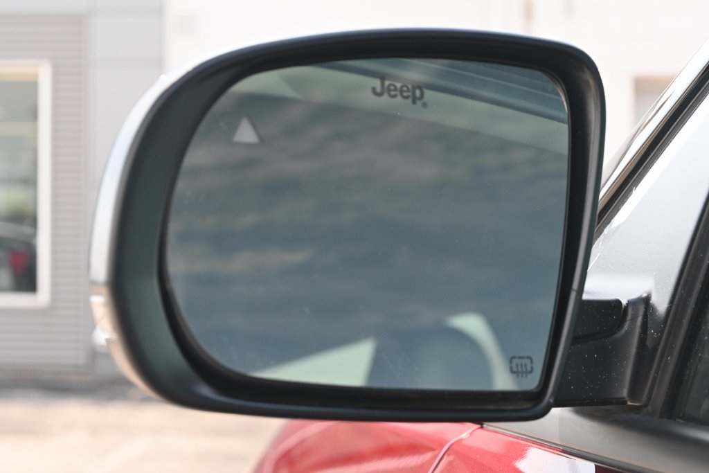 2022 Jeep Compass Limited photo 11