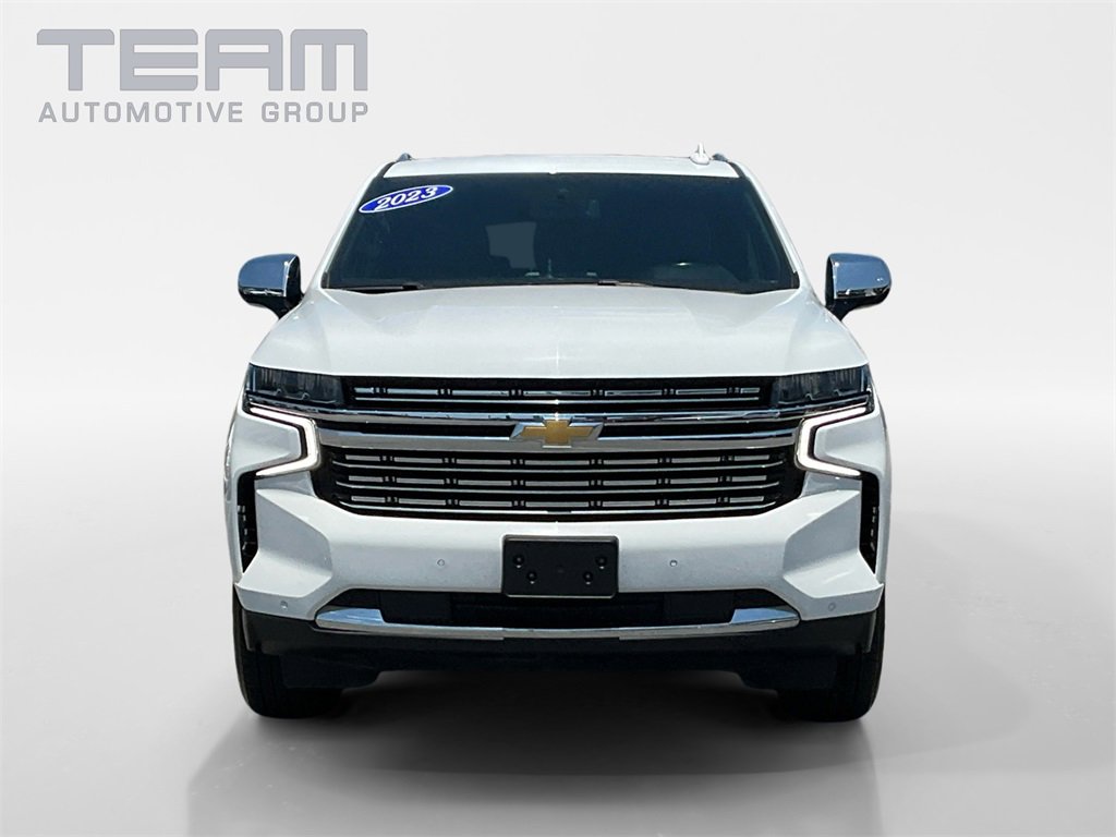 2023 Chevrolet Suburban Premier photo 2